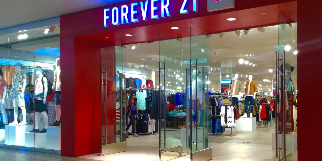 How is F21 Red different from Forever 21, and should I shop at the