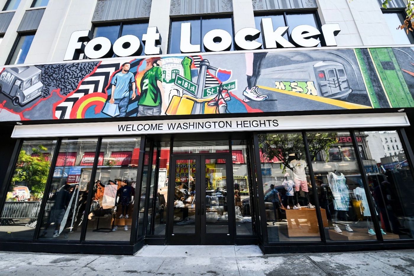 Foot Locker Moves Away from Malls with Plans to Close 400 Underperforming  Stores - Retail TouchPoints