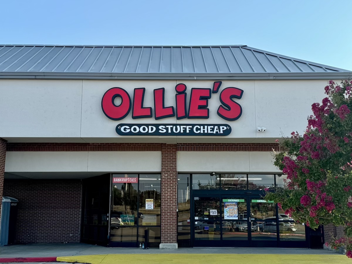 Why Ollie's Bargain Outlet is growing while Big Lots & others sinks